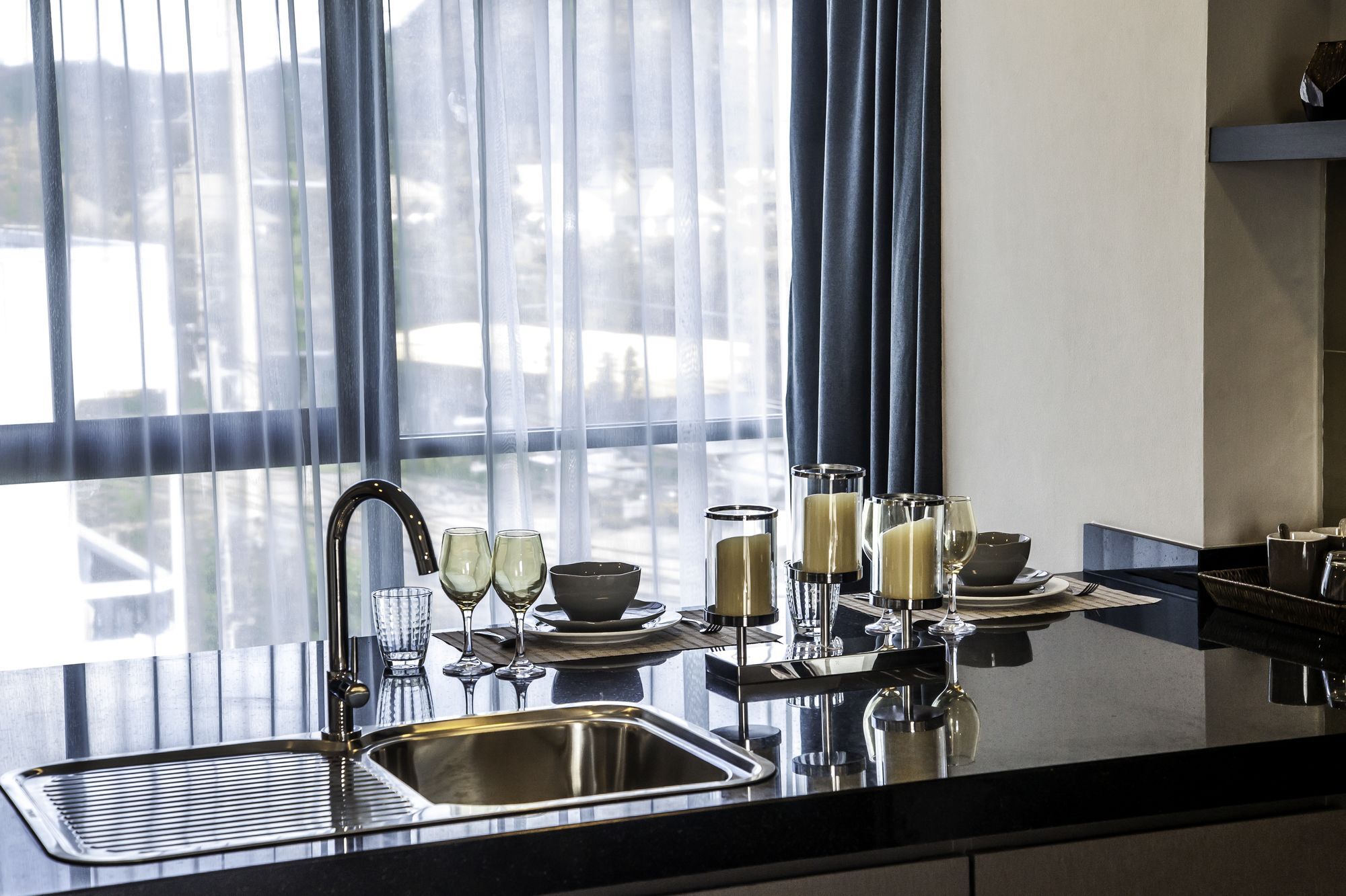 Triple Z Hotel HHQ Zewnętrze zdjęcie